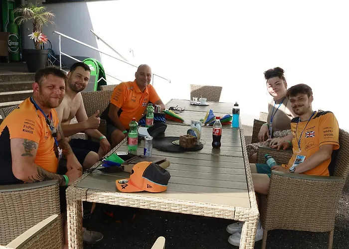 캠프장 Indoor Sportzentrum 첼트베크